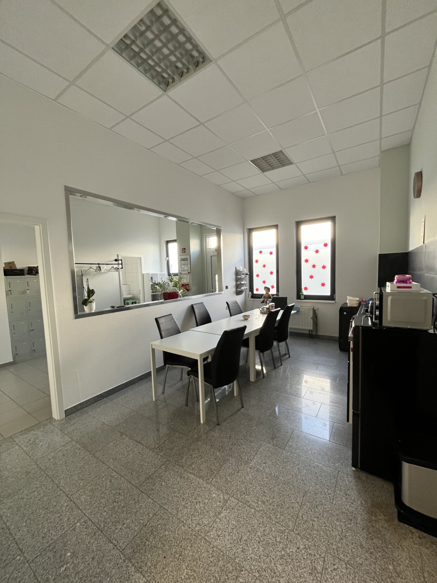 Moderner Pausenraum für das Team